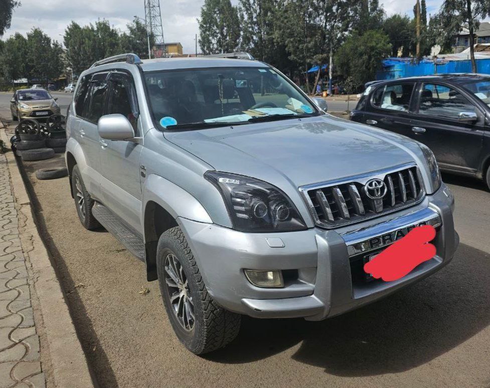 2005 Model-Toyota Land Cruiser Prado