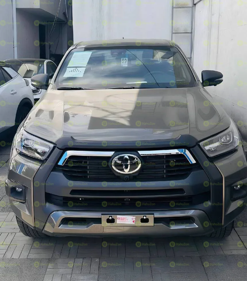 2025 Model-Toyota Hilux Invincible Double Cab