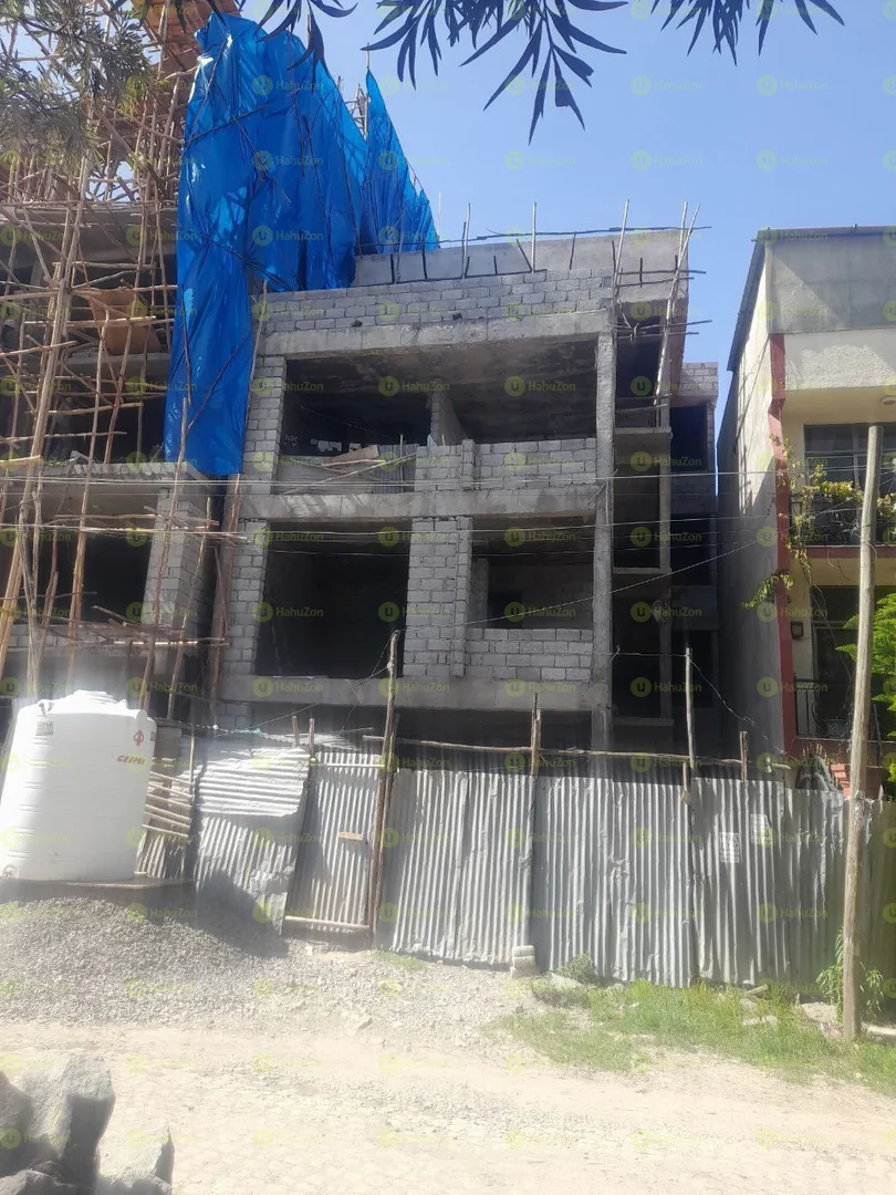 175 ካሬ የሚሸጥ G+2 ቤት በCmc