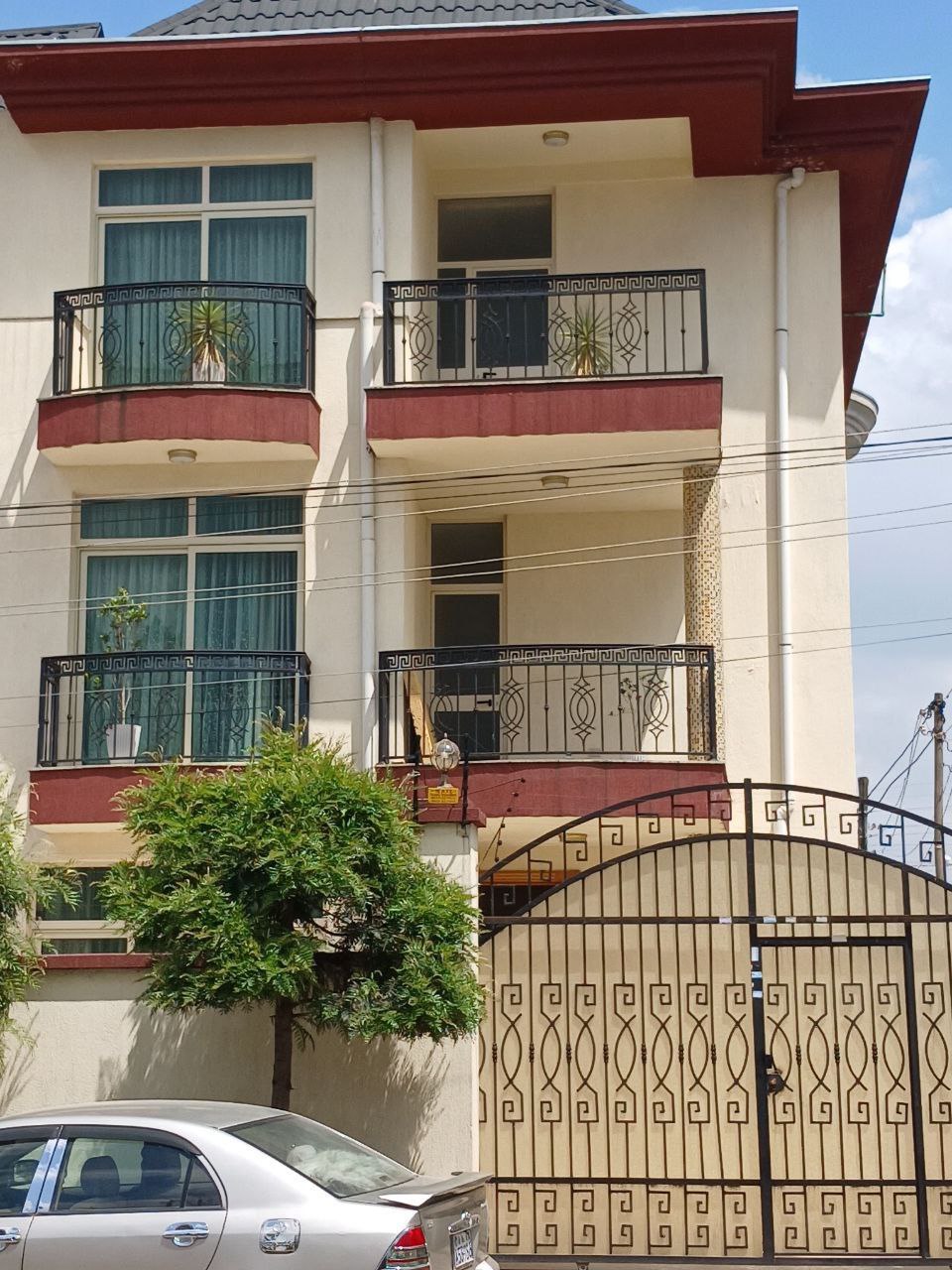 175 ካሬ የሚሸጥ ቤት በሰሚት