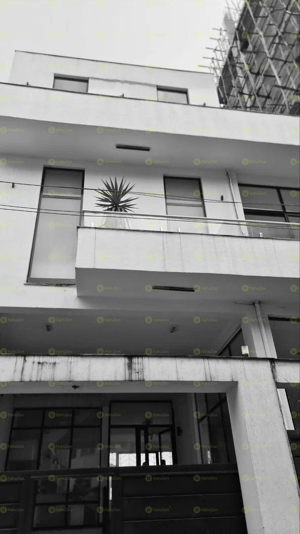 175 ካሬ የሚሸጥ B+G+3 ቤት በመገናኛ