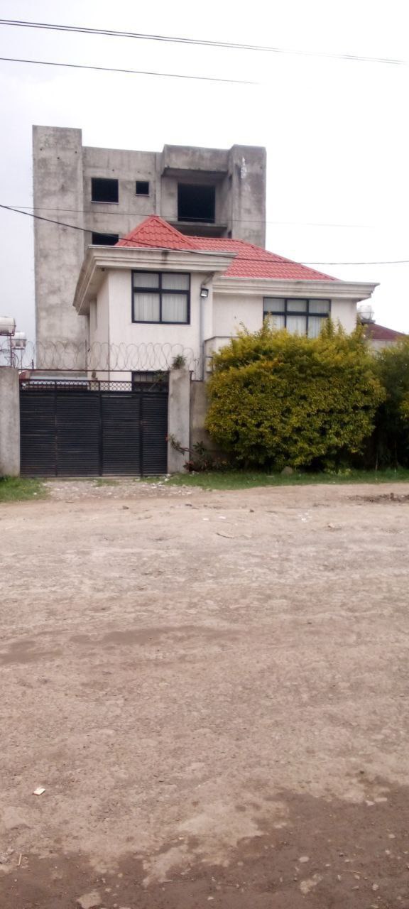 360 ካሬ የሚሸጥ G+1 ቤት በአያት