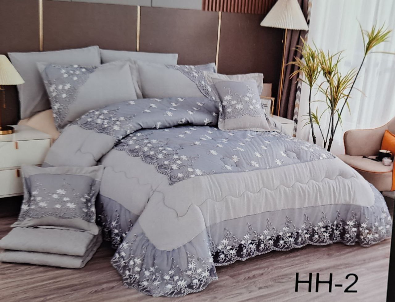 8 Pcs Comforter Set