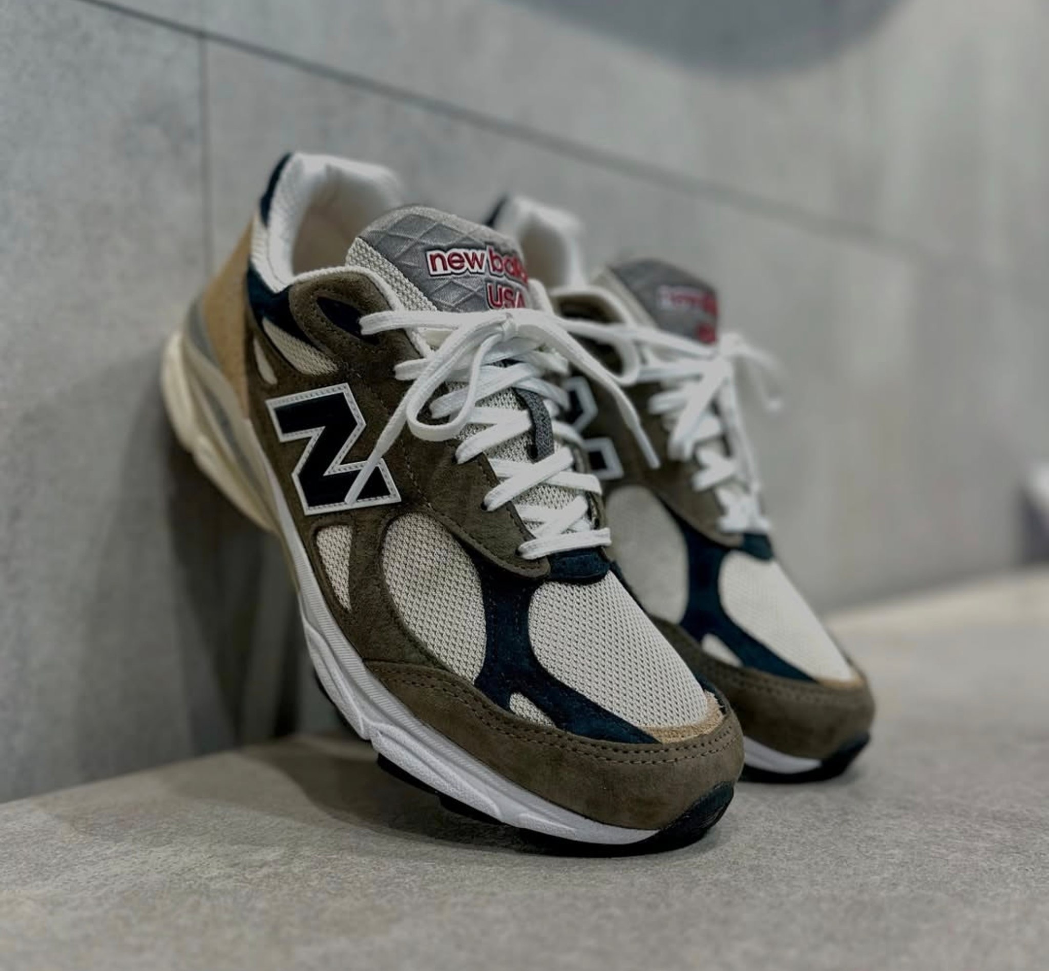 New Balance 990 Men's Shoes