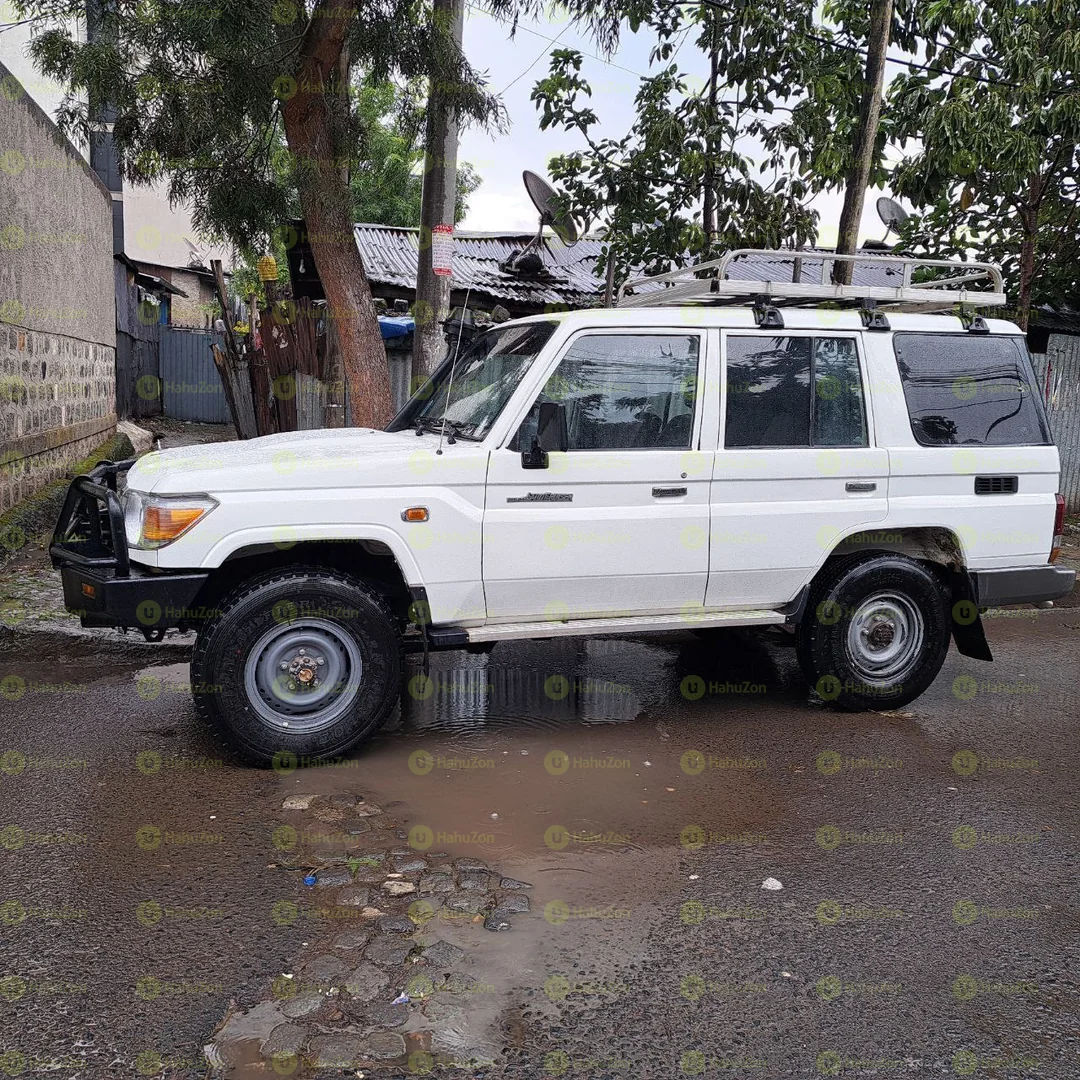 2015 Model-Toyota LandCruiser Mark II