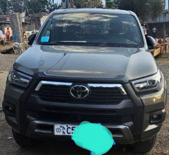 2023 Model-Toyota Hilux Invincible