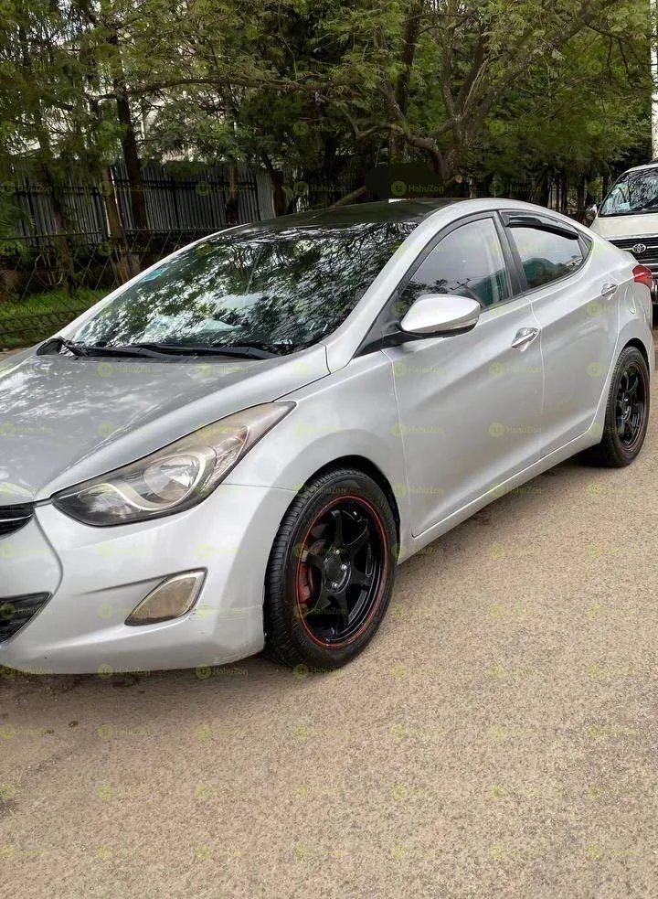 2013 Model-Hyundai Avante