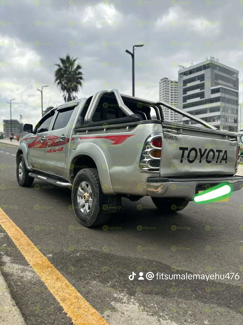 2010 Model-Toyota Hilux Double Cab