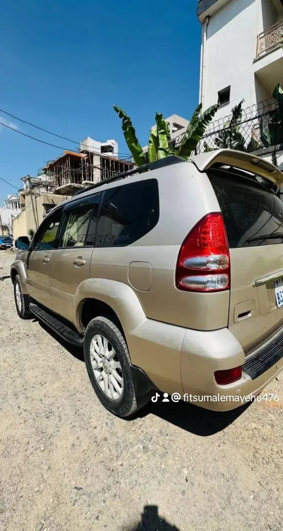 2009 Model-Landcruiser Prado