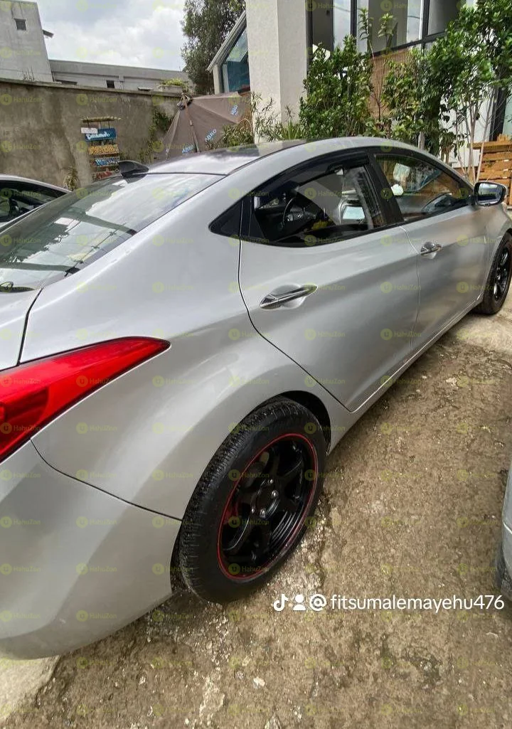 2013 Model-Hyundai Avante