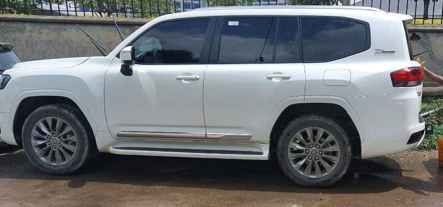 2023 Model-Toyota Land Cruiser V6 VXR