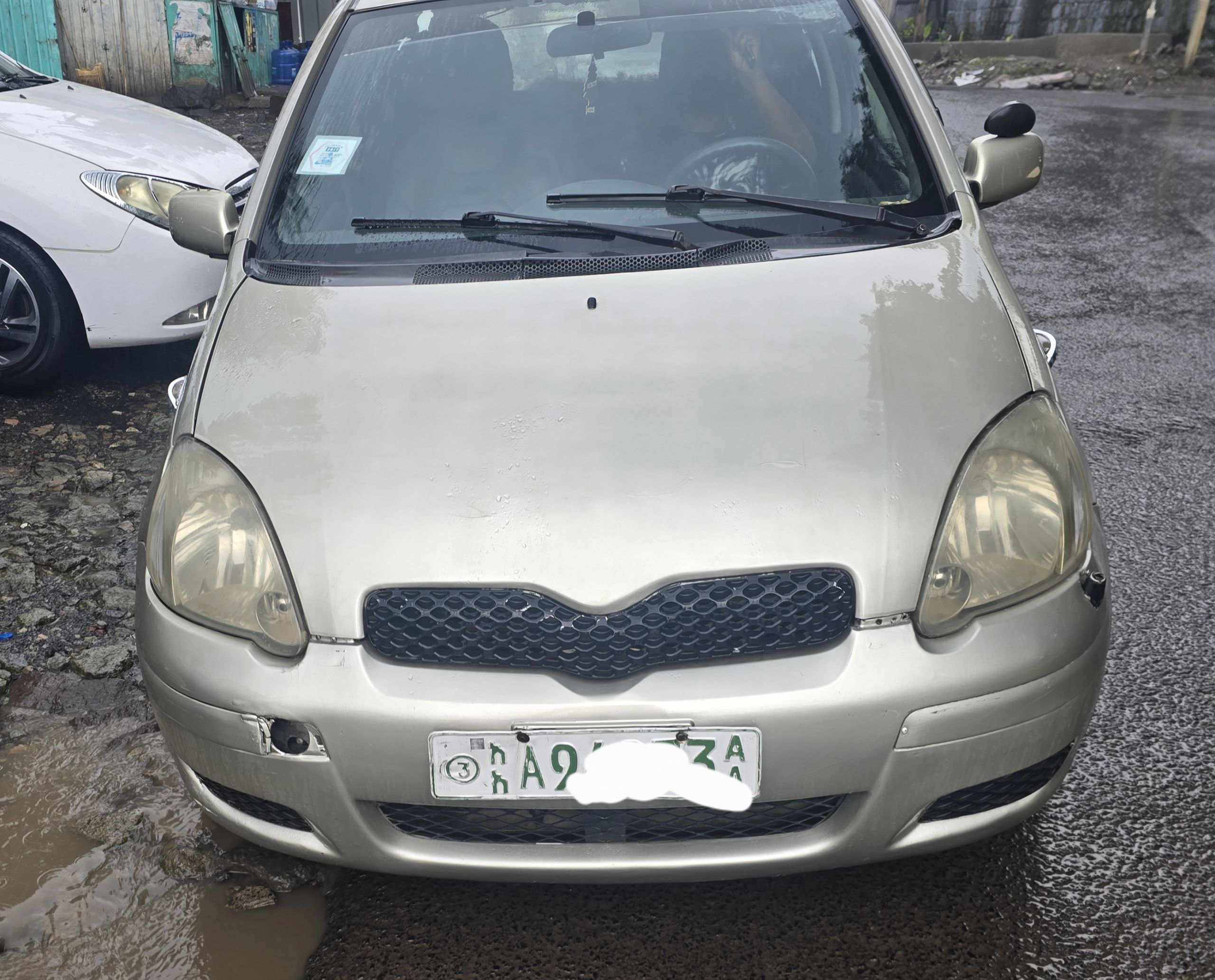 2002 Model-Toyota Vitz