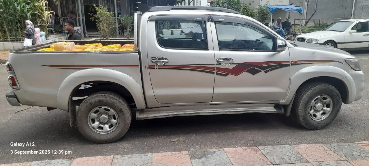 2012 Model-Toyota Hilux