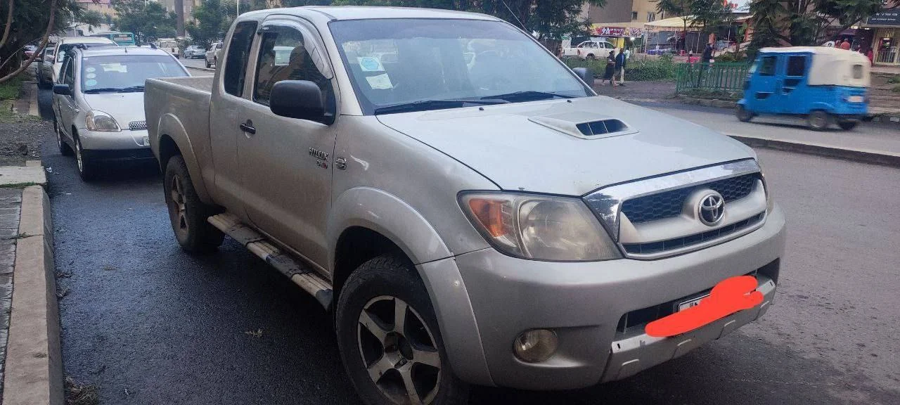 2008 Model-Toyota King Cab