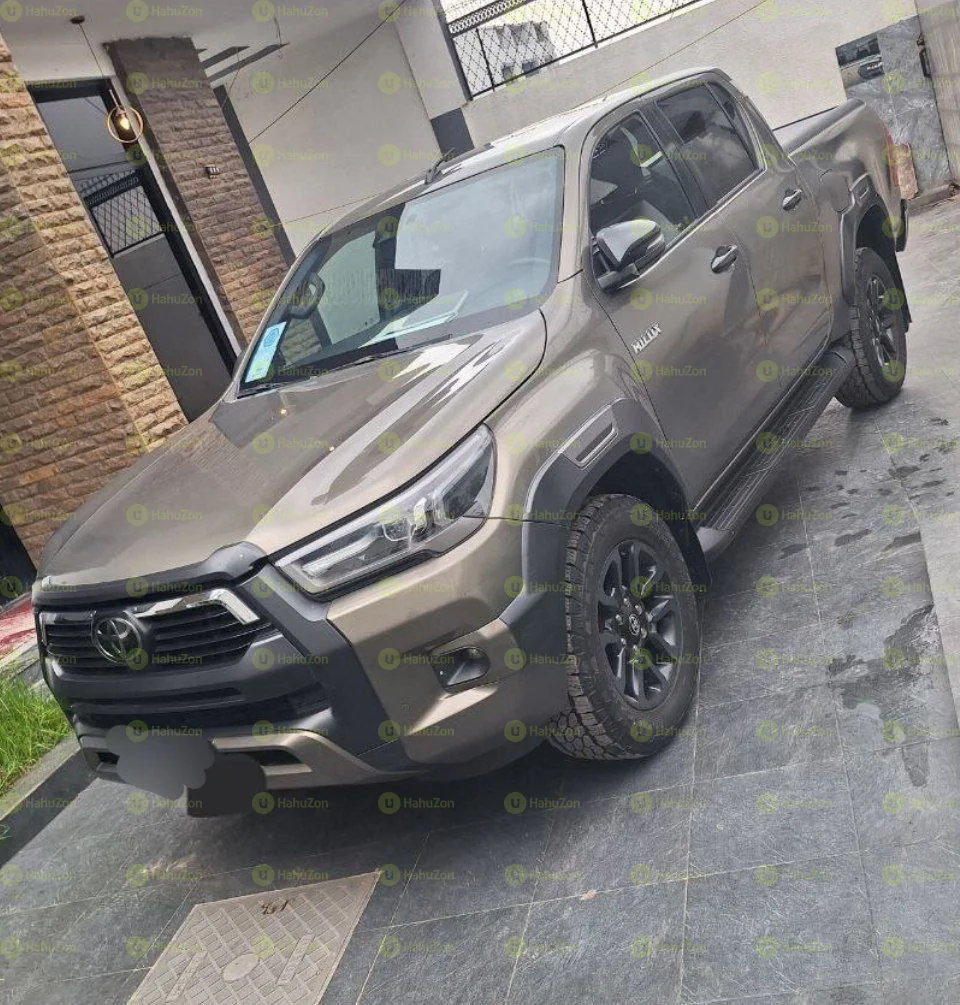 2021 Model-Toyota Hilux invincible