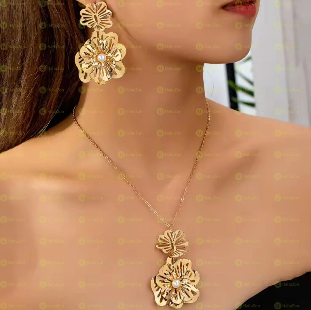 Causal Necklace and Earrings Set