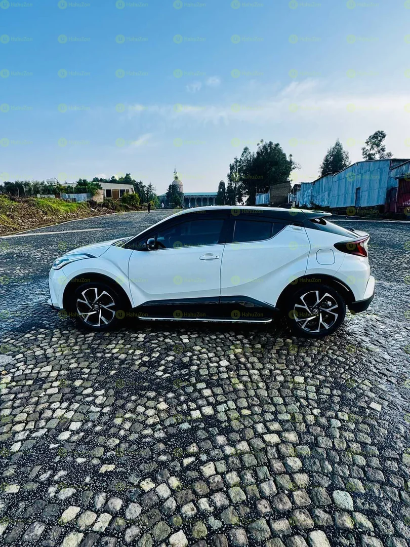 2020 Model-Toyota Ch-R