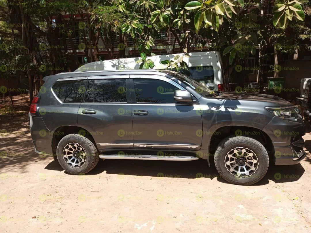 2013 Model-Toyota Land Cruiser Prado