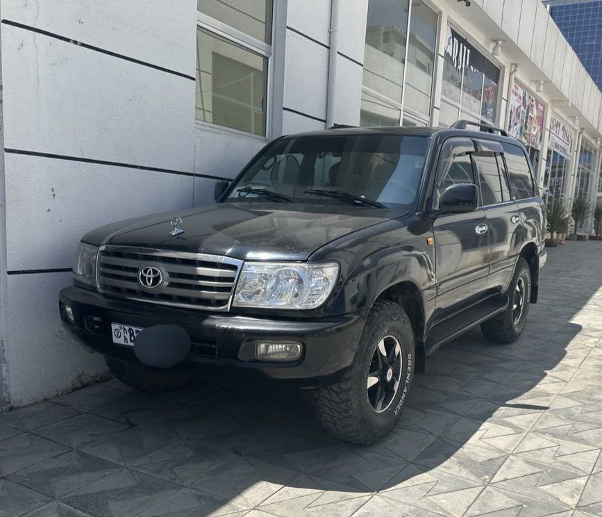 2003 Model- Toyota Land Cruiser 1O5