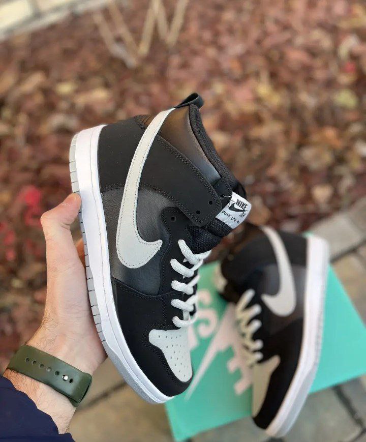 The Nike Dunk High SP Spartan Black Releases Tomorrow Men's Shoes