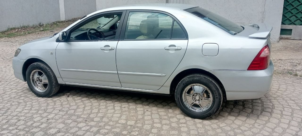 2005 Model-Toyota Corolla