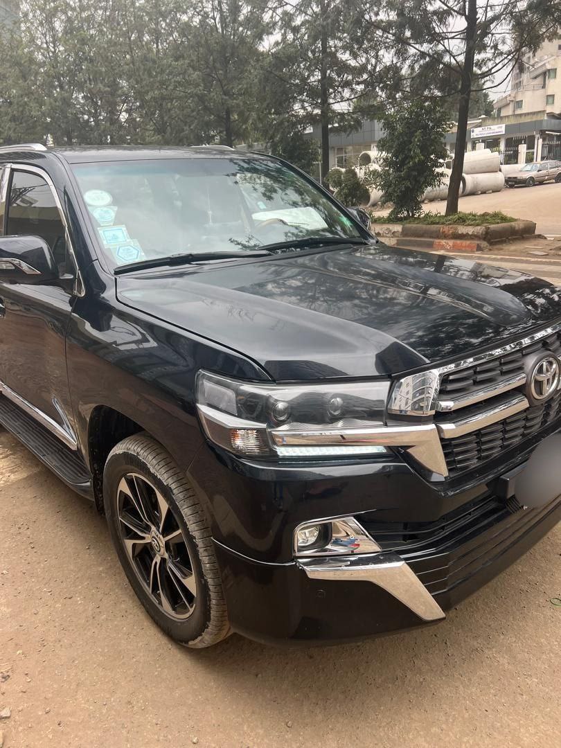 2014 Model-Toyota Landcruiser V8 GXR