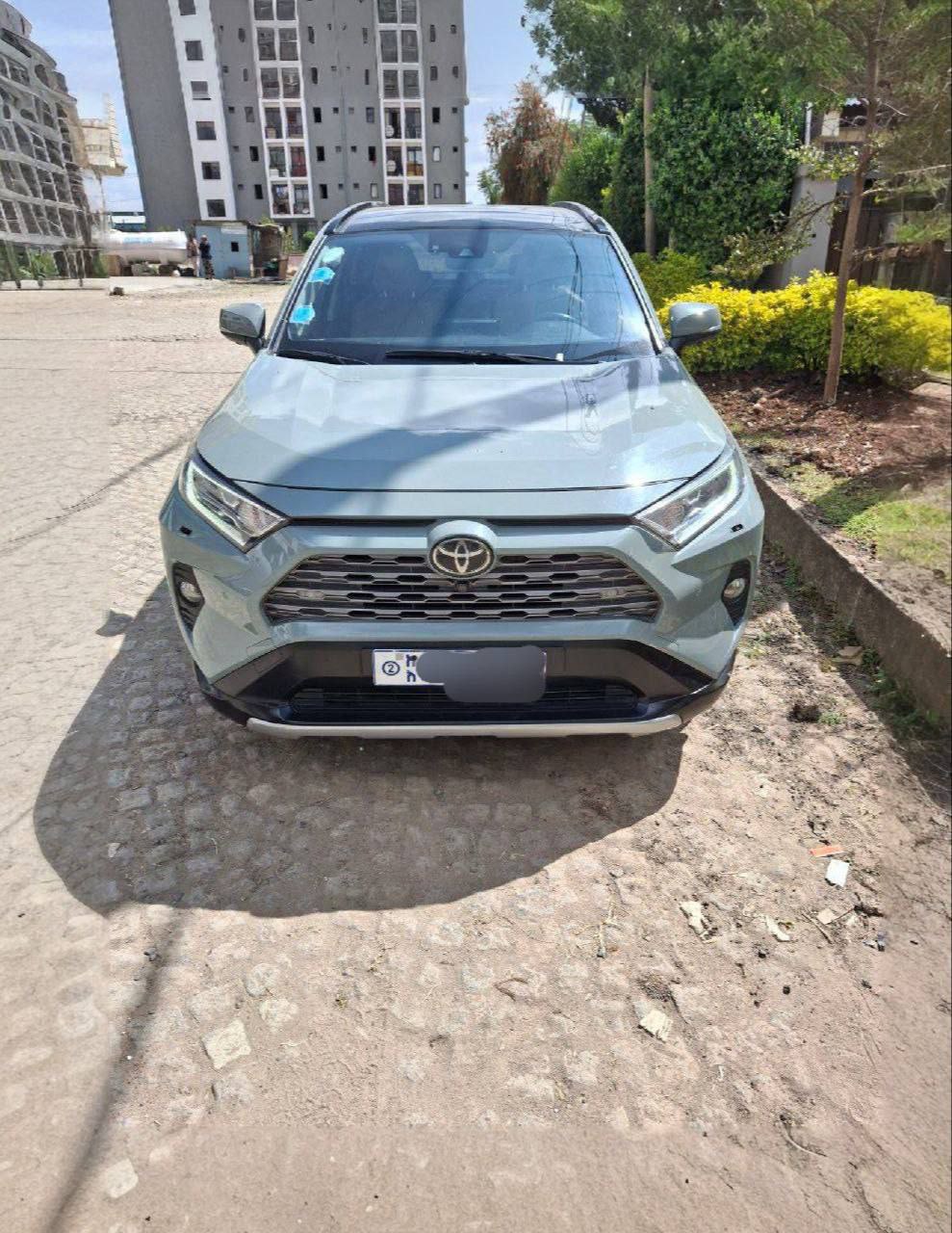 2021 Model-Toyota Rav4