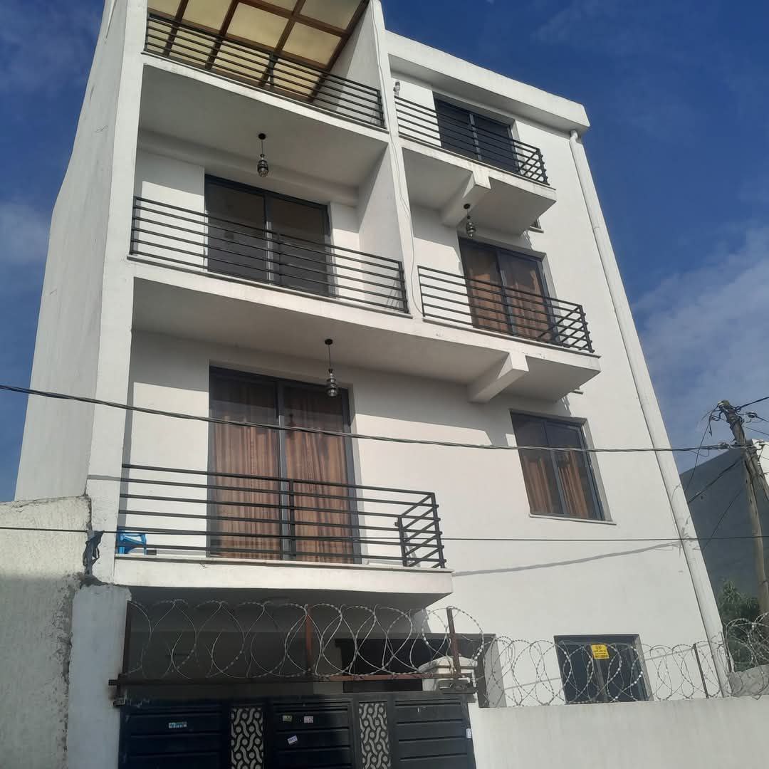 75 ካሬ የሚሸጥ G+3 ቤት በአያት