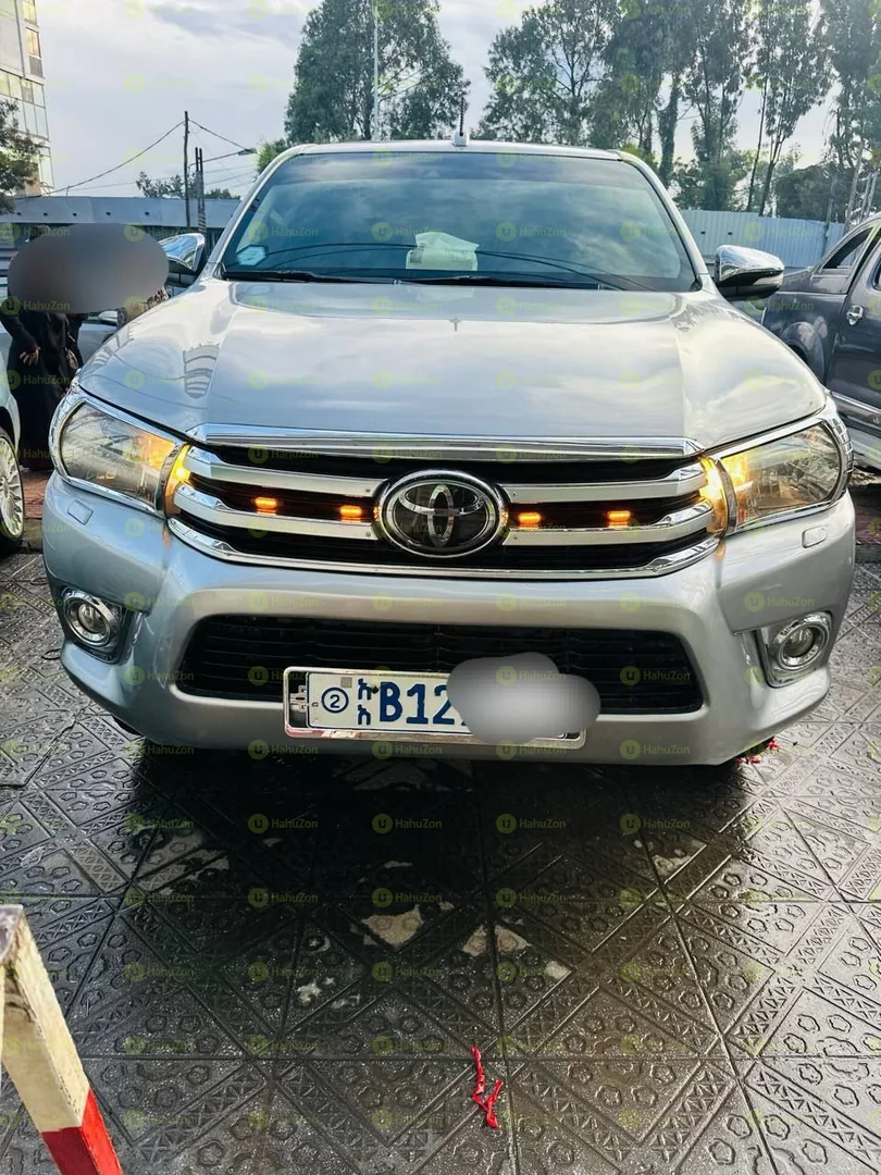 2017 Model-Toyota Hilux Revo Cap