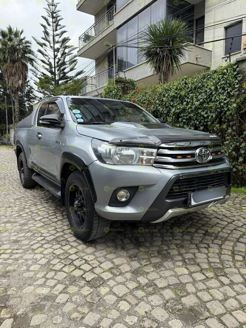 2017 Model-Toyota Hilux Revo Cap