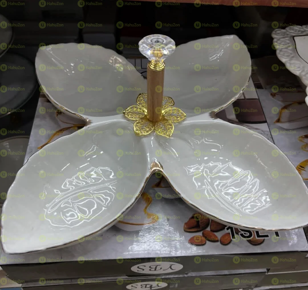 ባለ ክፍልፍል የጣፋጭ ነገሮች ማቅረቢያ