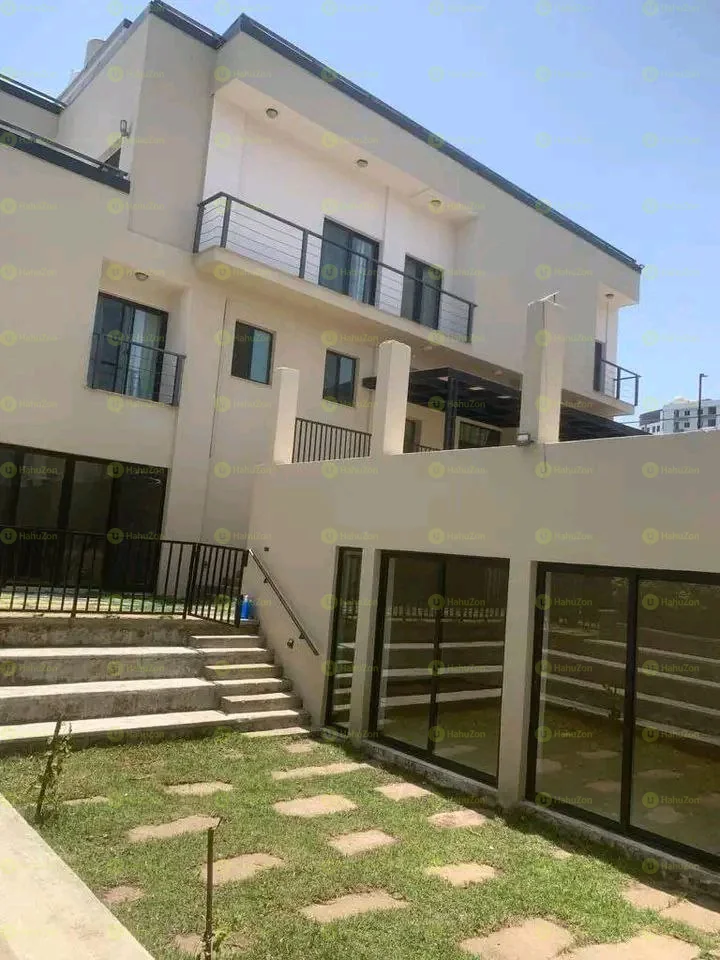 1726 ካሬ የሚሸጥ ቤት በመሀል አዲስ አበባ