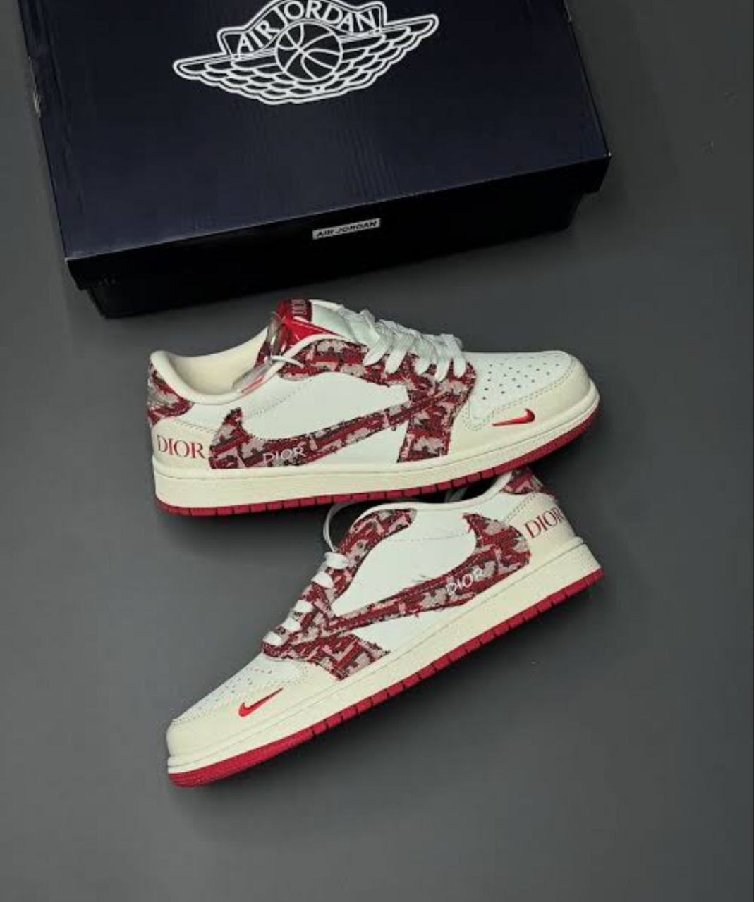 Jordan  Low Travis Men's Shoes