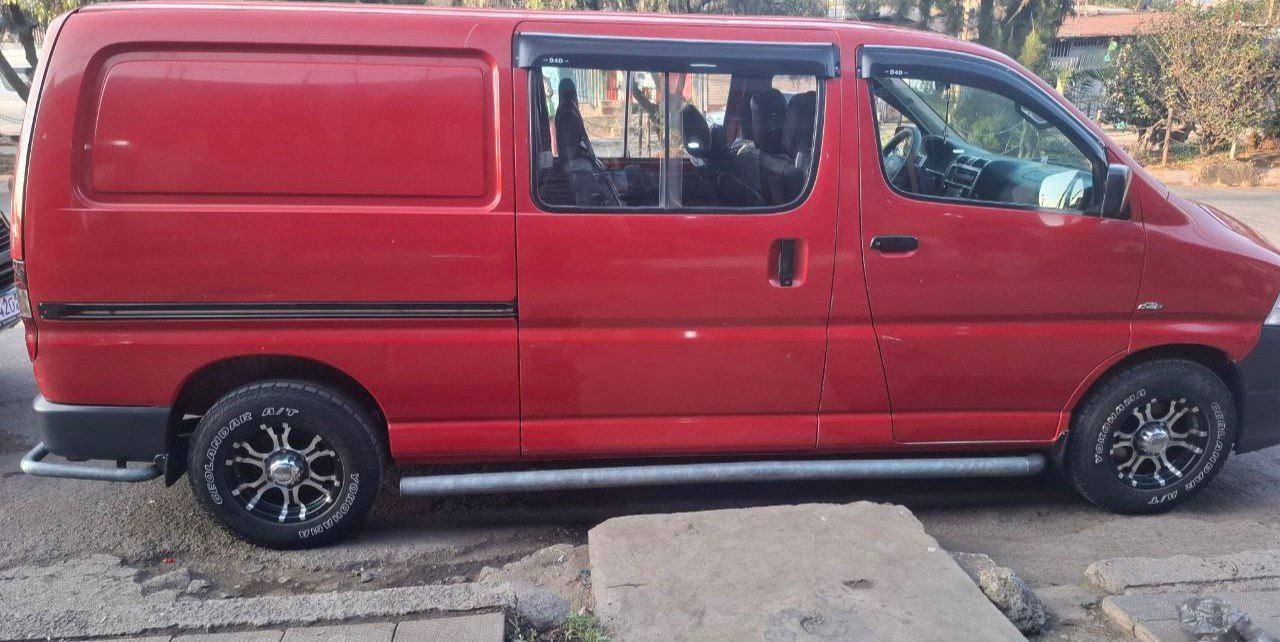 2011 Model-Toyota Hiace Dolphin