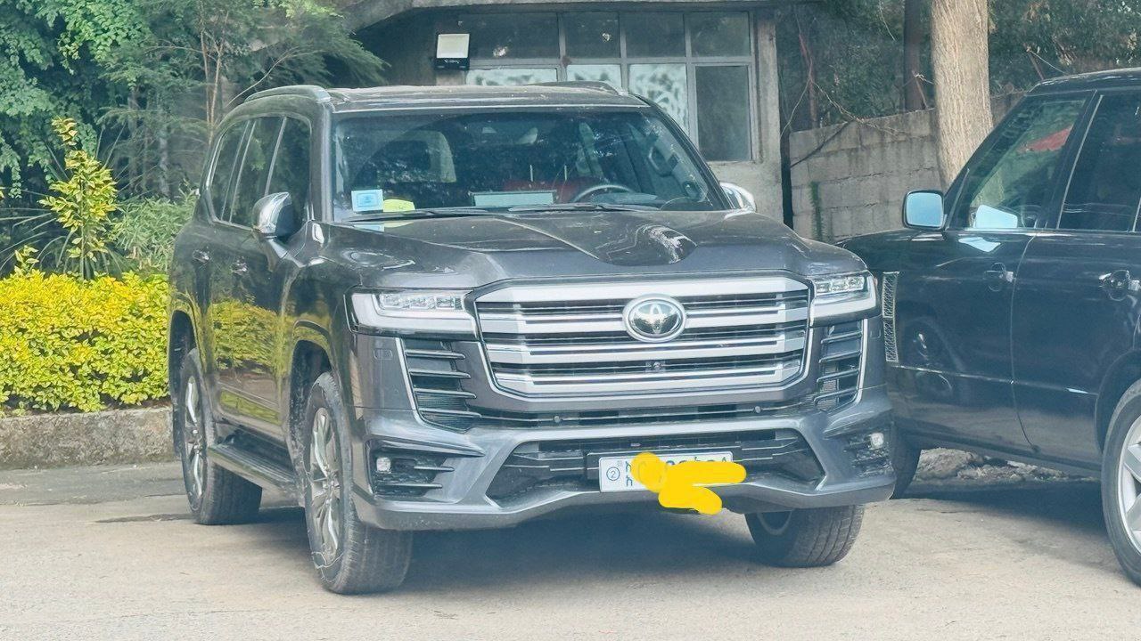 2022 Model-Toyota LandCruiser