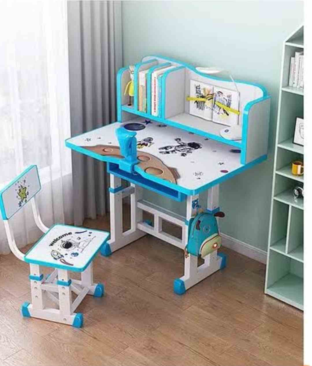 Children's Study Table And  Chair