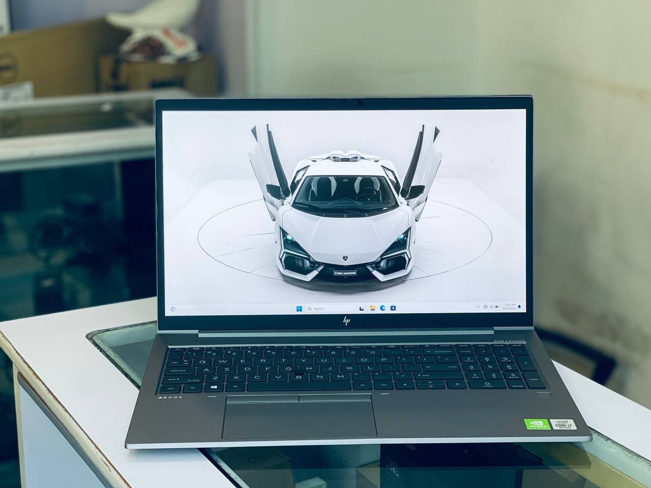 Hp Z Book Core i7-10610U Laptop