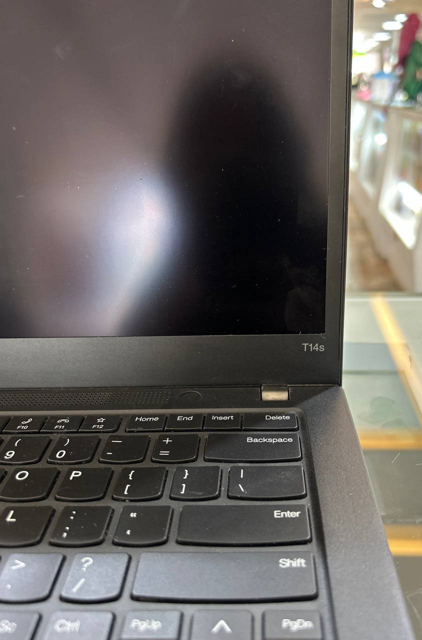 Lenovo T14s 11th-generation Intel Core i5 Laptop