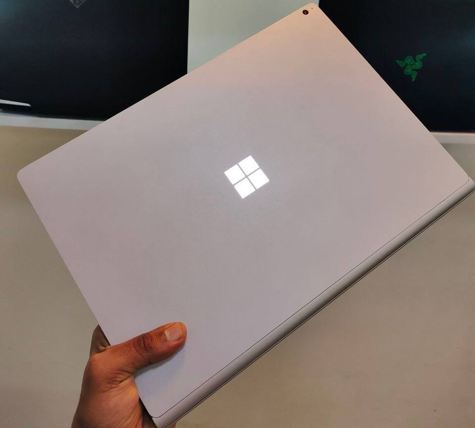 MicroSoft Surface Pro 4 Core i7 8th Generation Laptop