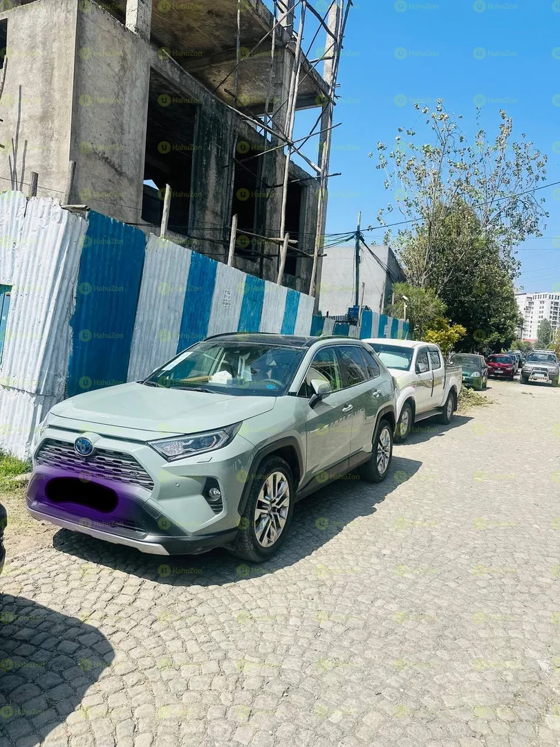 2020 Model-Toyota Rav4