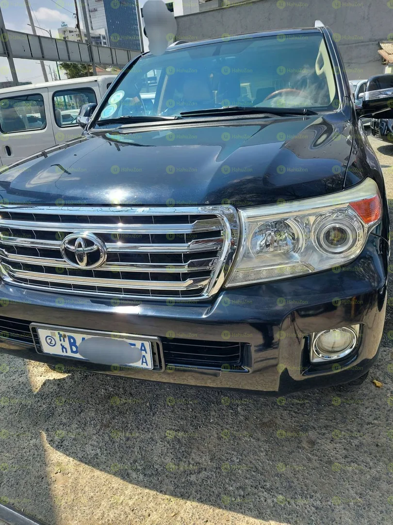 2015 Model-Toyota Landcruiser GX.R