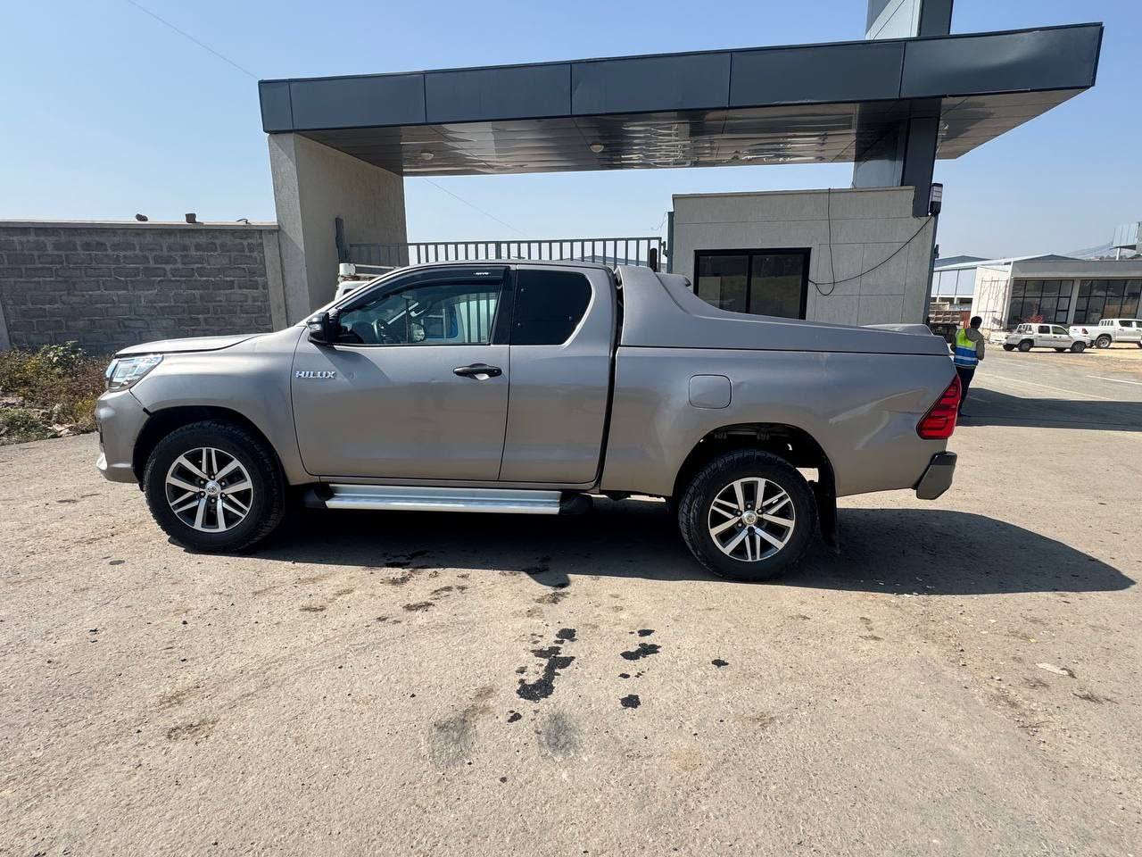 2020 Model-Toyota Rivo Hilux  king -Cab