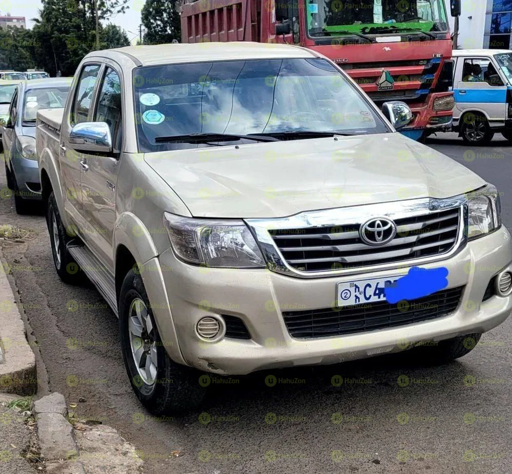 2014 Model-Toyota Hilux Dubble Cab