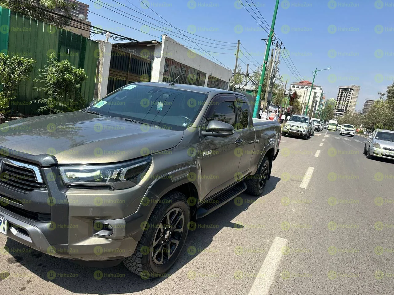 2021 Model-Toyota Hilux Invisible Xtra Cup