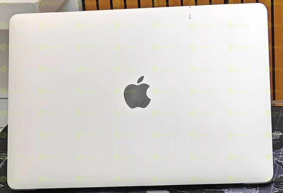 MacBook M2 Pro Laptop