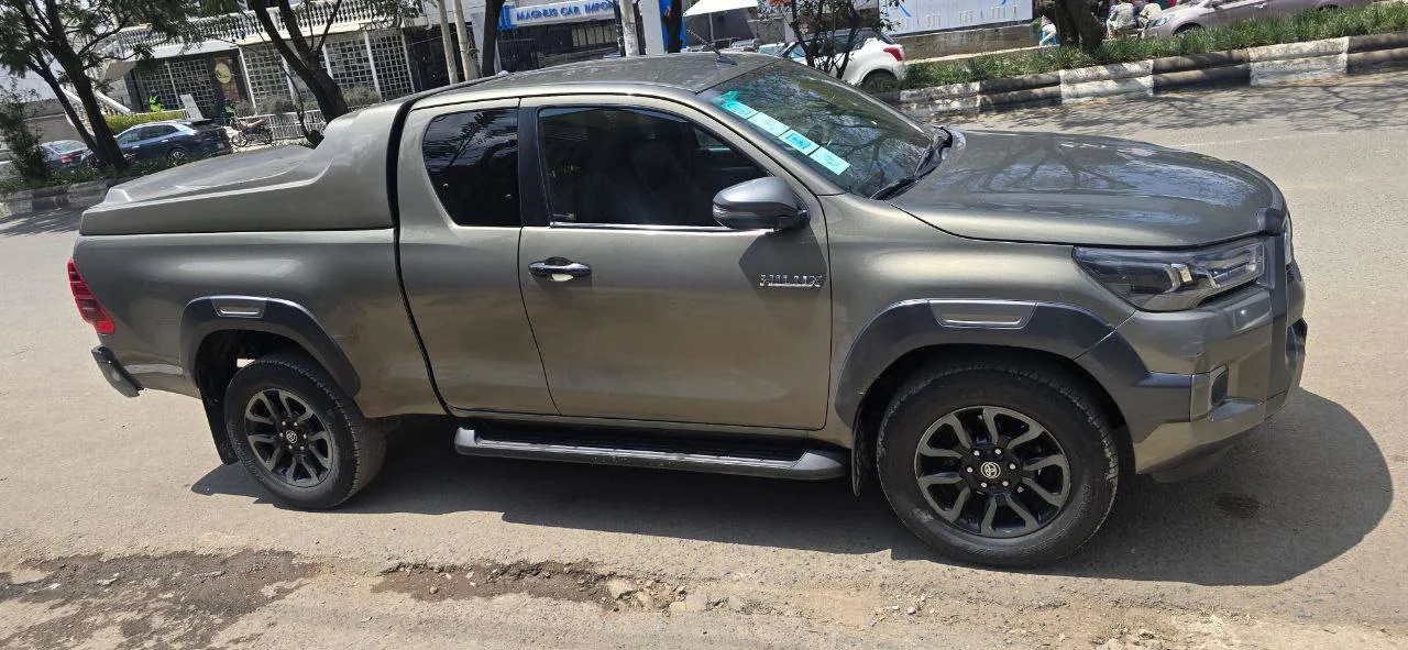 2021 Model-Toyota Hilux  Invincible