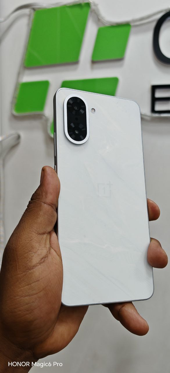 OnePlus Ace 5 Racing