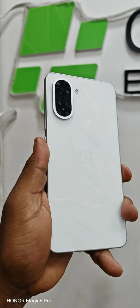 OnePlus Ace 5 Racing