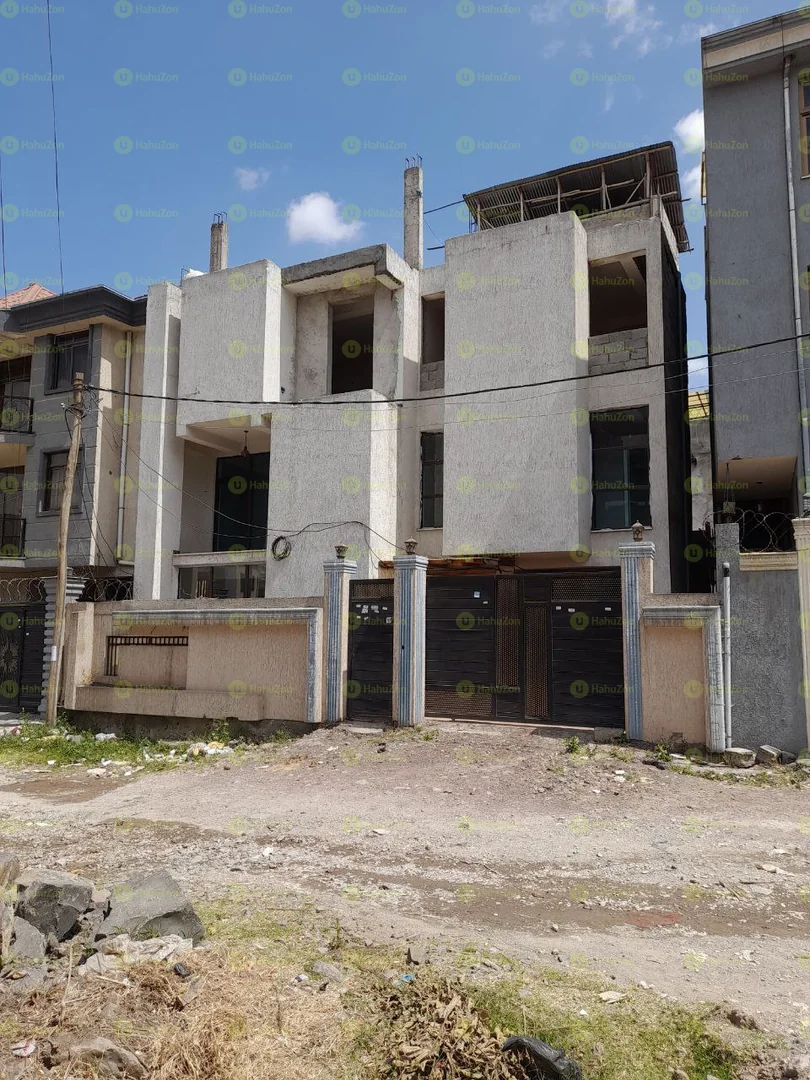 150 ካሬ የሚሸጥ G+2 ቤት በሰሚት