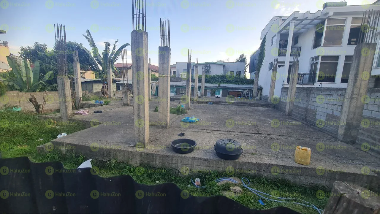 500 ካሬ የሚሸጥ ለG+3 መሰረት የወጣለት ቤት በአያት ዞን